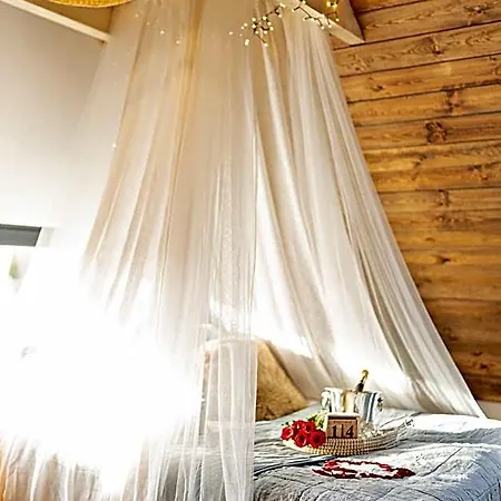 Pod Mazurskim Niebem Boho Отель Пецки
